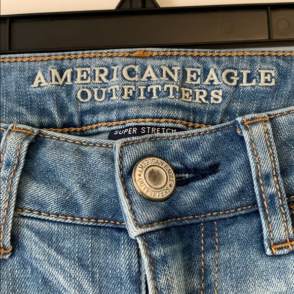 Light Wash American Eagle Skinny Jeans - Picture 2 of 6